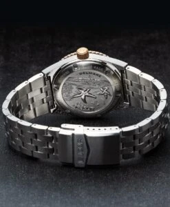 Le Jour – Delmare – LJ-DM-002 9 Le Jour – Delmare – LJ-DM-002 -WATBANDIT Verkäufe Le Jour Delmare caseback min 6