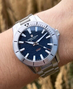 Nordic Marine Instruments – Østersøen – Havblå 8 Nordic Marine Instruments – Østersøen – Havblå -WATBANDIT Verkäufe Nordic Marine Instruments OSTERSOEN Havbla Wrist shot