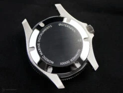 Nordic Marine Instruments – Østersøen – Blue MOP 15 Nordic Marine Instruments – Østersøen – Blue MOP -WATBANDIT Verkäufe Nordic Marine Instruments OSTERSOEN Havbla case back 2