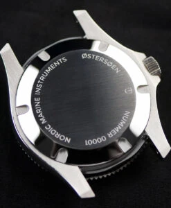 Nordic Marine Instruments – Østersøen – Arctic Hvid -WATBANDIT Verkäufe Nordic Marine Instruments OSTERSOEN case back