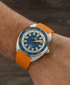 Ocean Crawler – Core Diver V.4 – Blue/Orange (Vorbestellung: 03-2023) -WATBANDIT Verkäufe Ocean Crawler Core Diver V4 Blue Orange rubber wrist shot min