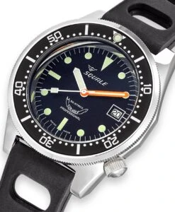 Squale – 1521 Series – 026/A Schwarz Poliert 8 Squale – 1521 Series – 026/A Schwarz Poliert -WATBANDIT Verkäufe Squale 1521 Series 026 A Polished Black RubberStrap closeup min