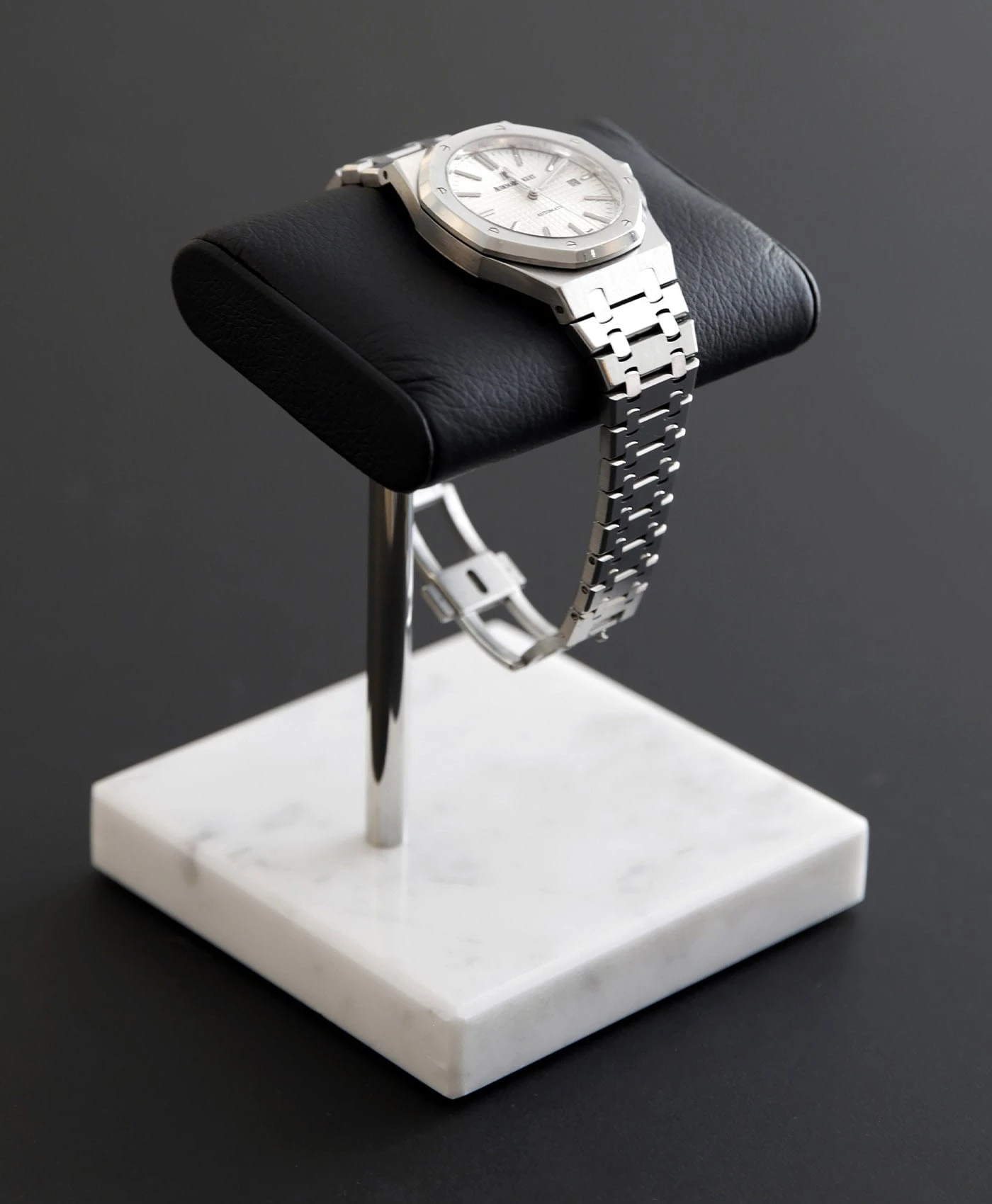 Wristonomy – Watch Stand Classic – Single – Weiß & Silber 2 Wristonomy – Watch Stand Classic – Single – Weiß & Silber – Bild 2