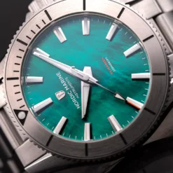 Nordic Marine Instruments – Østersøen – Green MOP -WATBANDIT Verkäufe nordic marine instruments osterson mop green dial close up